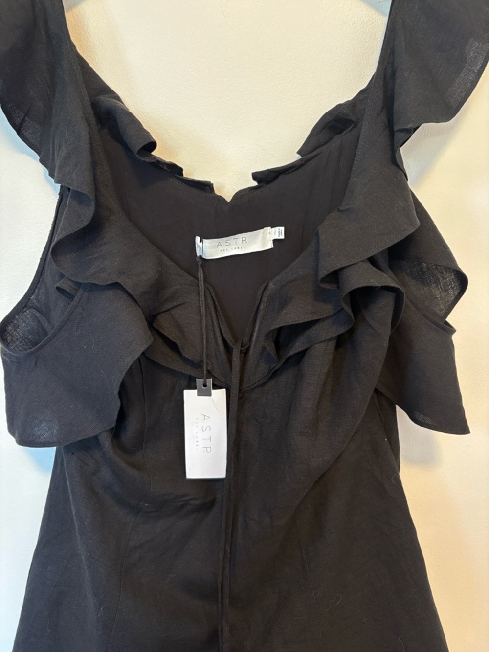 ASTR The Label Emi Black Cold Shoulder Ruffle Fit & Flare Dress NWT, sz : med - Picture 8 of 12